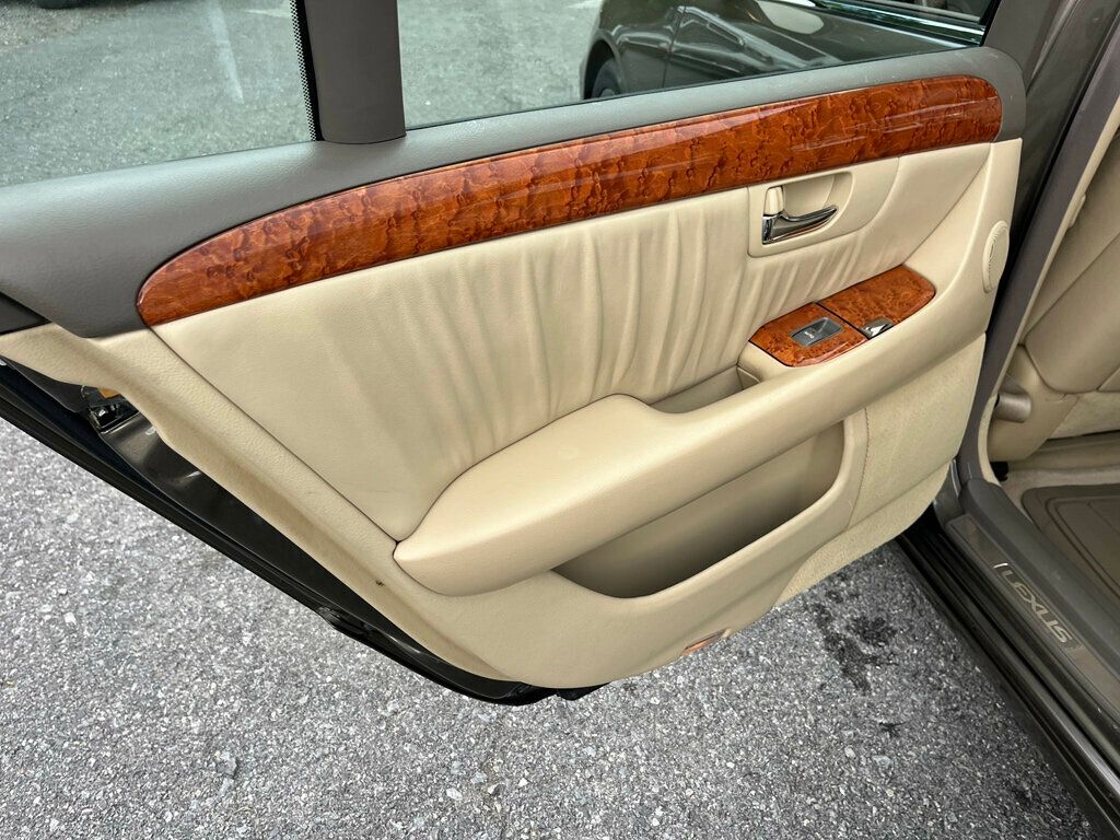 2006 Lexus LS 430 1-Owner Rust Free Garage Kept The Ultimate Road Car - 23035684 - 20