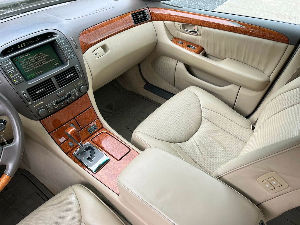 2006 Lexus LS 430 1-Owner Rust Free Garage Kept The Ultimate Road Car - 23035684 - 22