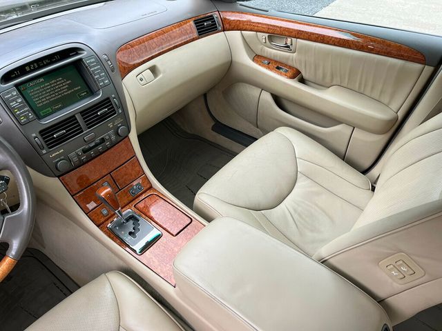 2006 Lexus LS 430 1-Owner Rust Free Garage Kept The Ultimate Road Car - 23035684 - 22