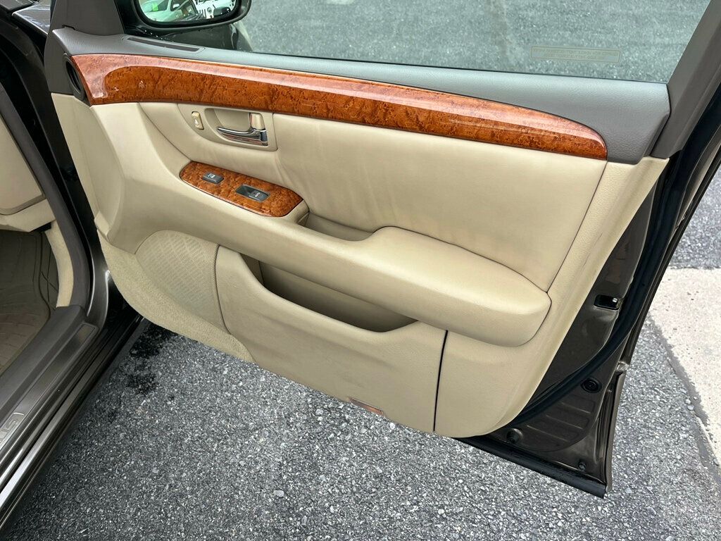 2006 Lexus LS 430 1-Owner Rust Free Garage Kept The Ultimate Road Car - 23035684 - 31