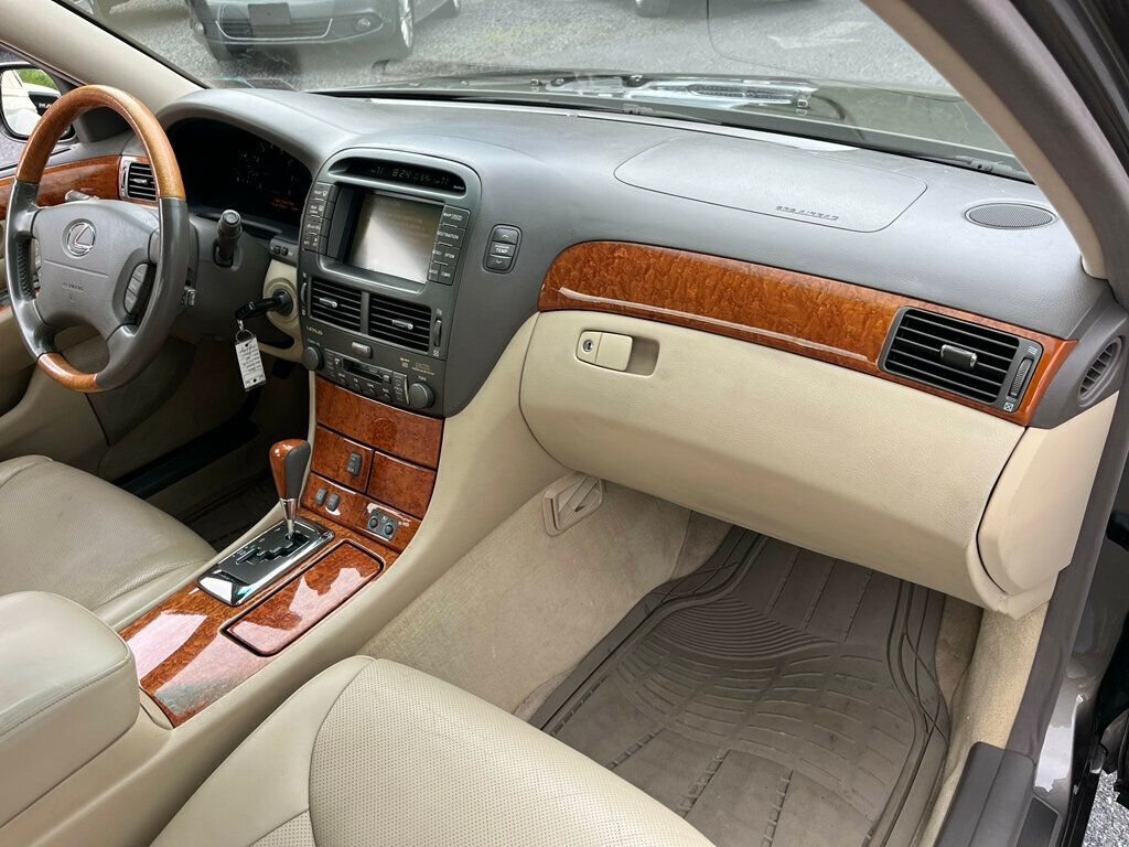 2006 Lexus LS 430 1-Owner Rust Free Garage Kept The Ultimate Road Car - 23035684 - 35