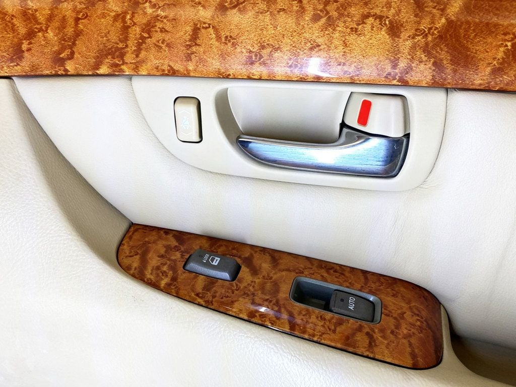 2006 Lexus LS 430 4dr Sedan - 22909741 - 41