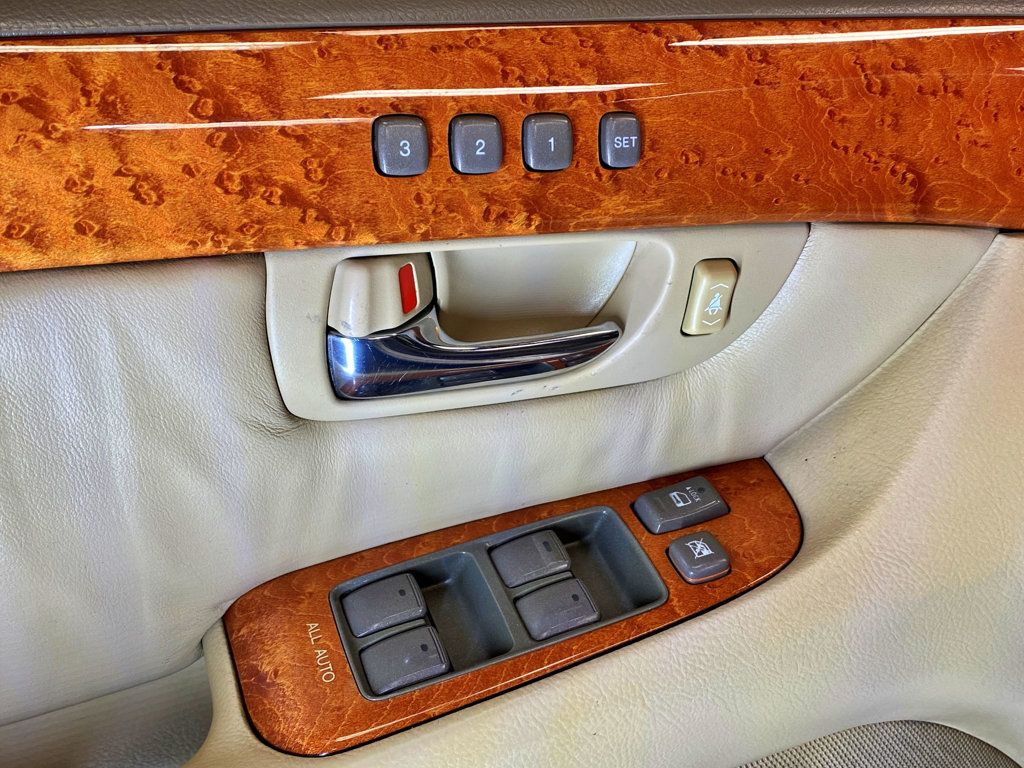 2006 Lexus LS 430 4dr Sedan - 23005371 - 16