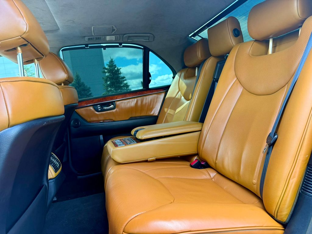 2006 Lexus LS 430 photo 11