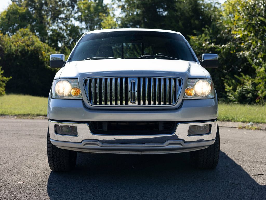 2006 Lincoln Mark LT Rare MARK LT, 4WD, Chrome Package - 22923282 - 12