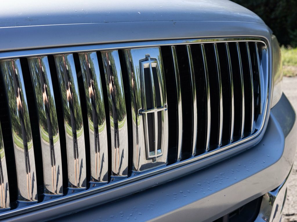 2006 Lincoln Mark LT Rare MARK LT, 4WD, Chrome Package - 22923282 - 16