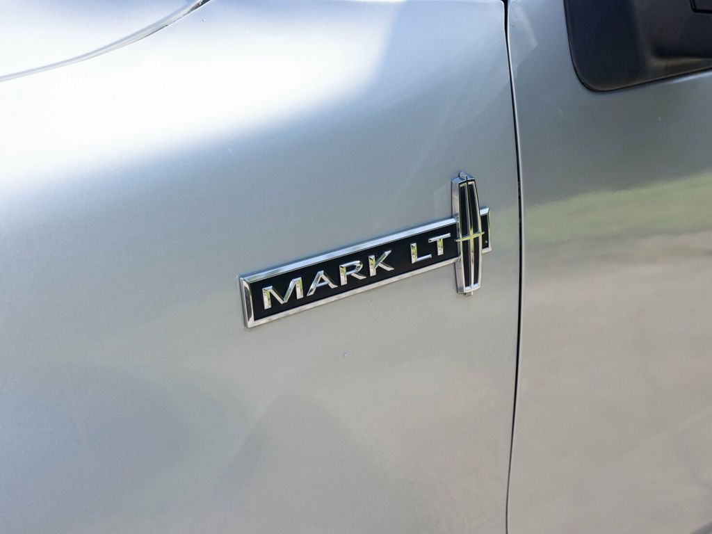 2006 Lincoln Mark LT Rare MARK LT, 4WD, Chrome Package - 22923282 - 17