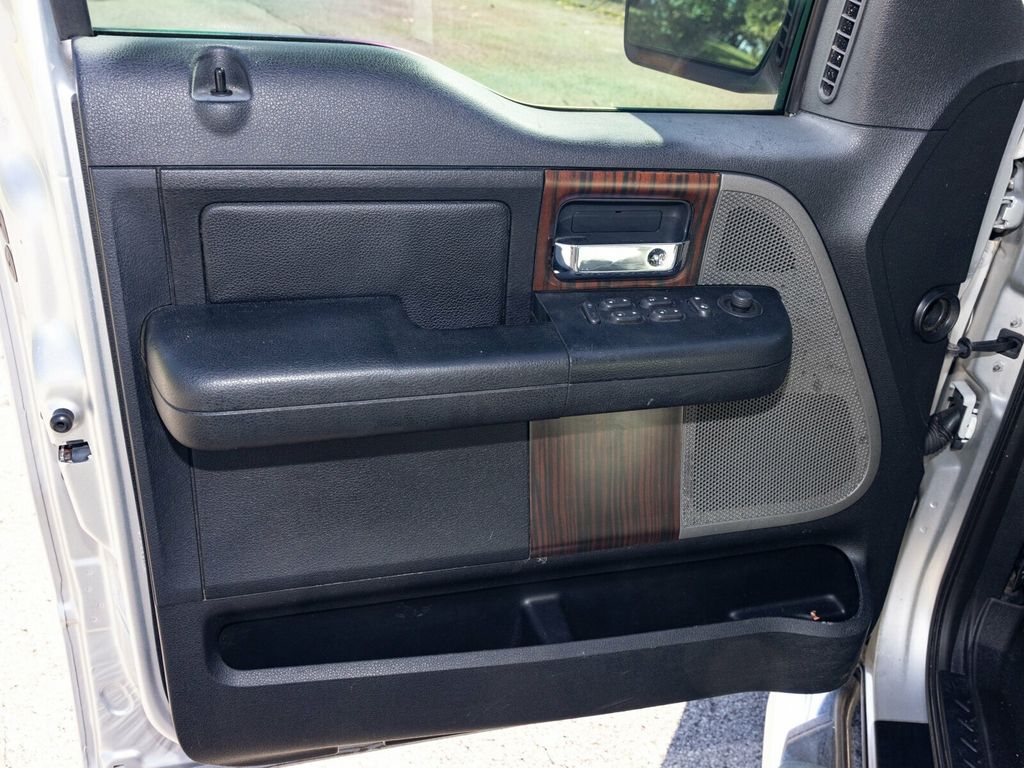 2006 Lincoln Mark LT Rare MARK LT, 4WD, Chrome Package - 22923282 - 18