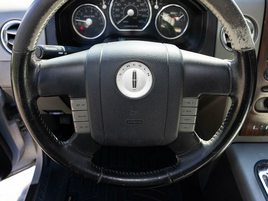 2006 Lincoln Mark LT Rare MARK LT, 4WD, Chrome Package - 22923282 - 27