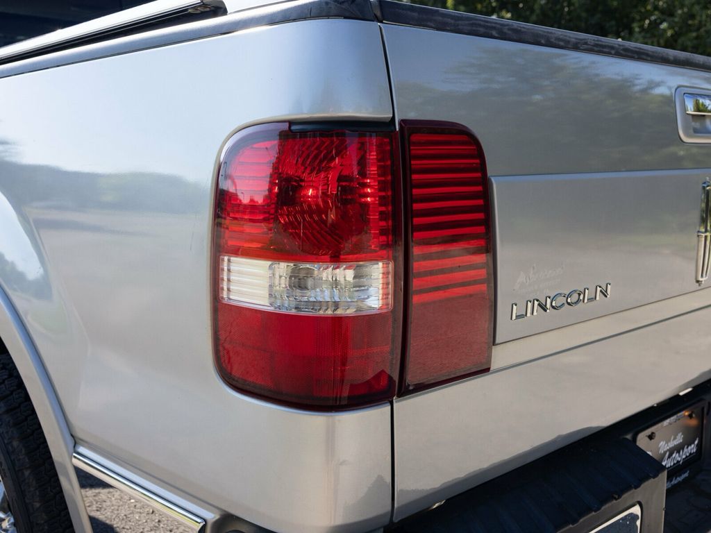 2006 Lincoln Mark LT Rare MARK LT, 4WD, Chrome Package - 22923282 - 45