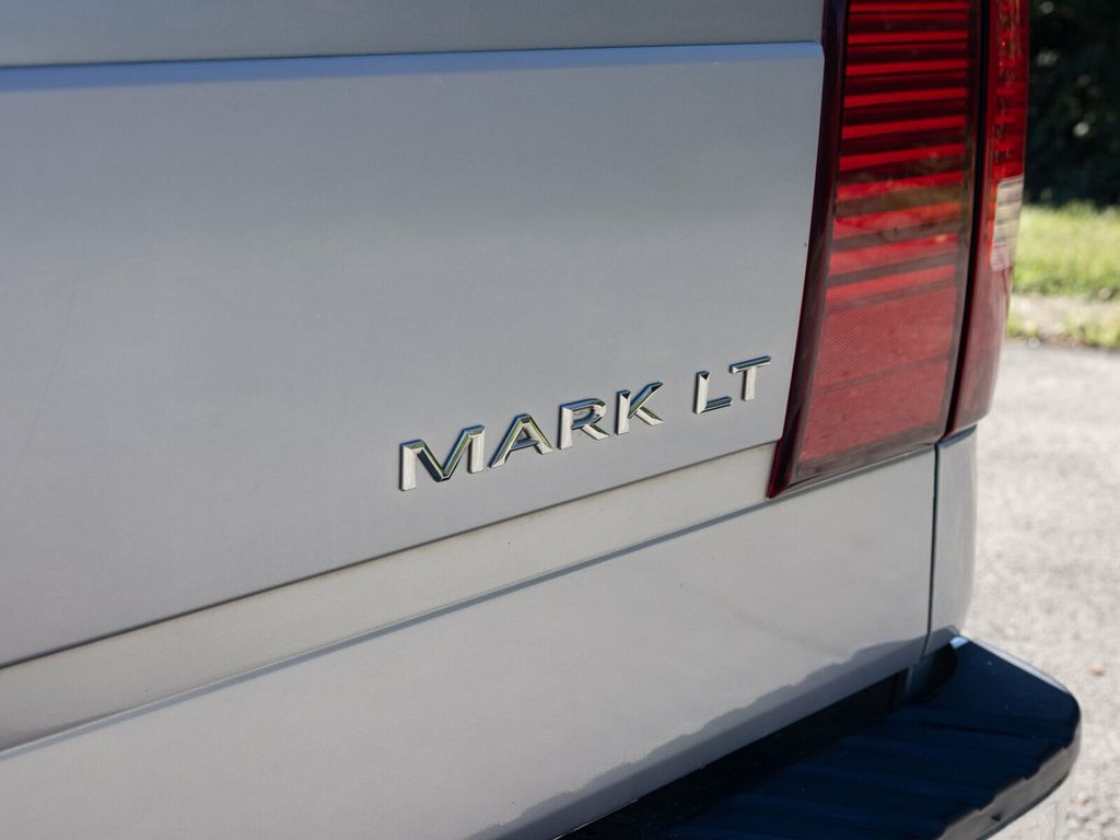 2006 Lincoln Mark LT Rare MARK LT, 4WD, Chrome Package - 22923282 - 48