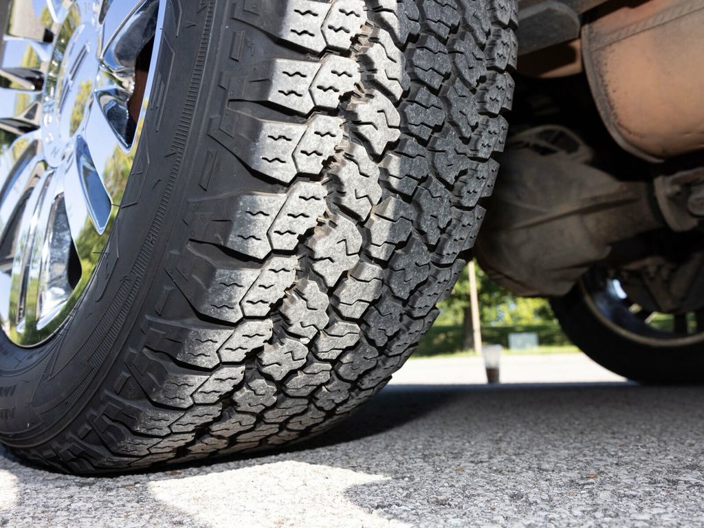 2006 Lincoln Mark LT Rare MARK LT, 4WD, Chrome Package - 22923282 - 61