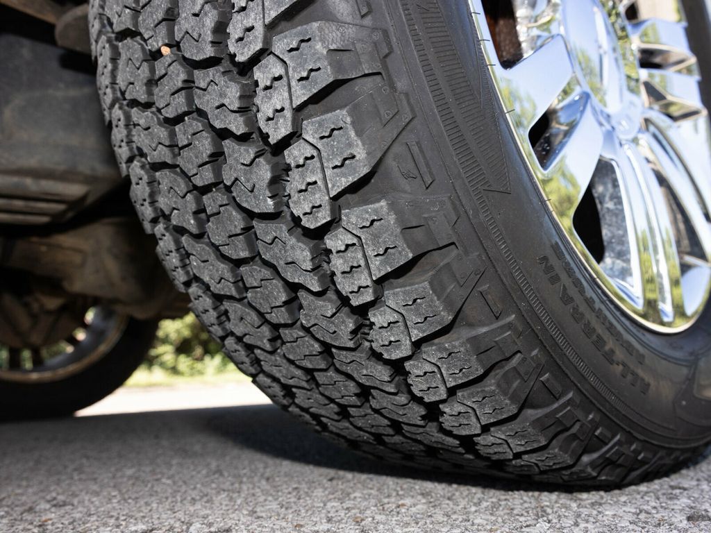 2006 Lincoln Mark LT Rare MARK LT, 4WD, Chrome Package - 22923282 - 63