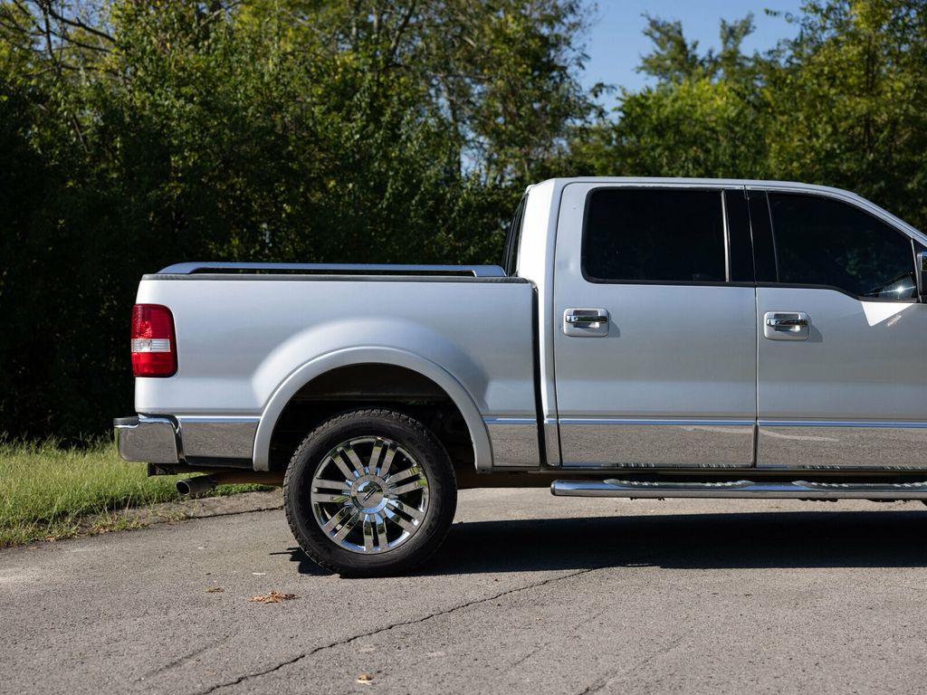 2006 Lincoln Mark LT Rare MARK LT, 4WD, Chrome Package - 22923282 - 8
