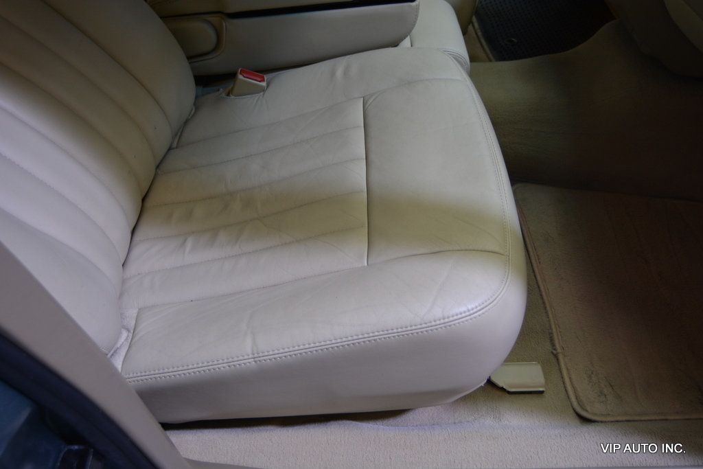 2006 Lincoln Town Car 4dr Sedan Signature - 22966151 - 17