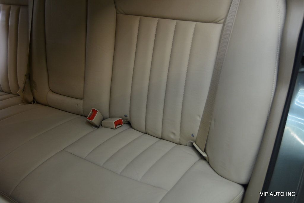 2006 Lincoln Town Car 4dr Sedan Signature - 22966151 - 23