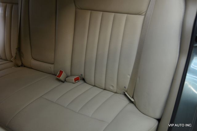 2006 Lincoln Town Car 4dr Sedan Signature - 22966151 - 23