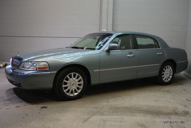 2006 Lincoln Town Car 4dr Sedan Signature - 22966151 - 29