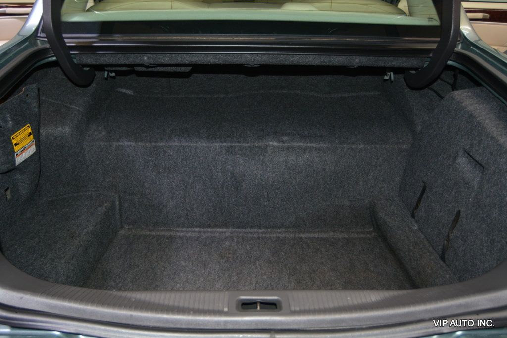 2006 Lincoln Town Car 4dr Sedan Signature - 22966151 - 33