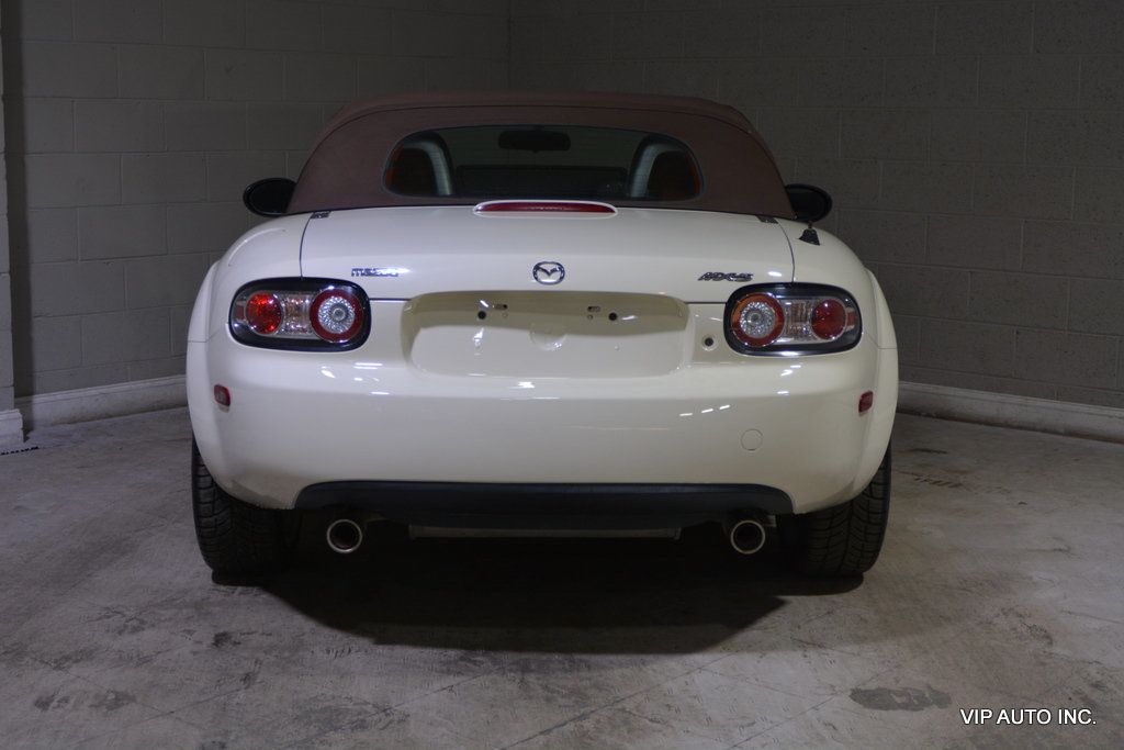 2006 Mazda MX-5 Miata 2dr Convertible 3rd Generation Limited - 22921310 - 23