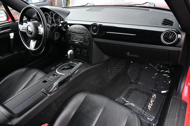 2006 Mazda MX-5 Miata 2dr Convertible Grand Touring Automatic - 23027688 - 9