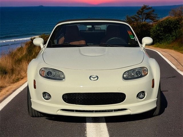 2006 Mazda MX-5 Miata 2dr Convertible Grand Touring Automatic - 22751363 - 1