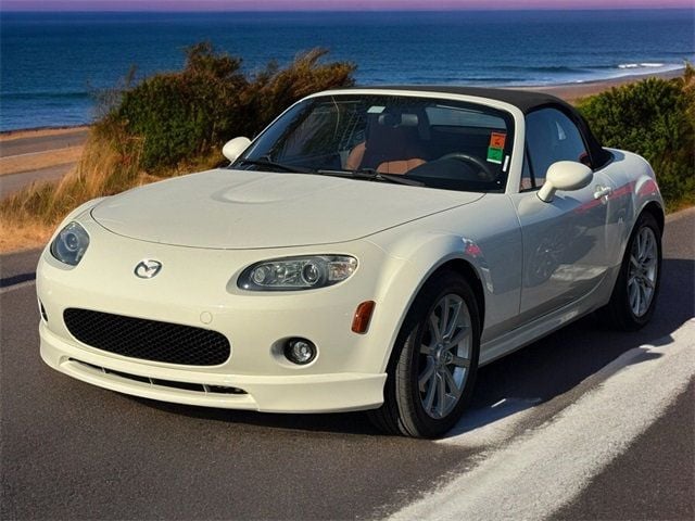 2006 Mazda MX-5 Miata 2dr Convertible Grand Touring Automatic - 22751363 - 3