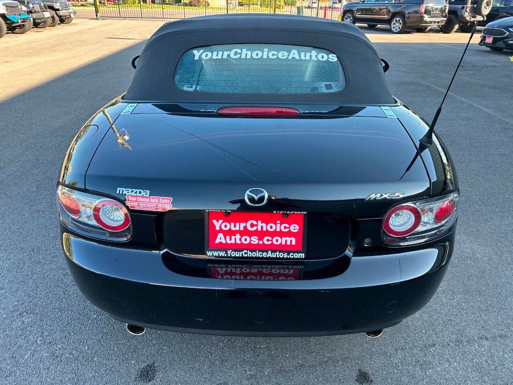 2006 Mazda MX-5 Miata 2dr Convertible Sport Automatic - 22923353 - 21