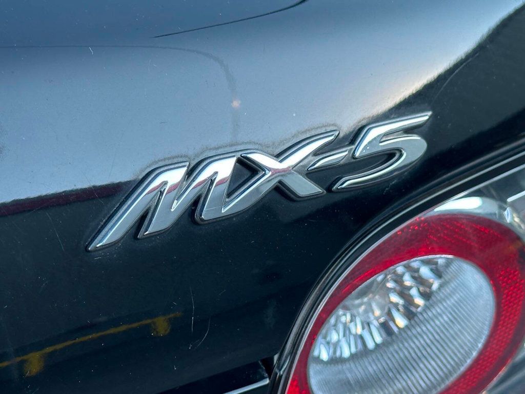 2006 Mazda MX-5 Miata 2dr Convertible Sport Automatic - 22923353 - 27