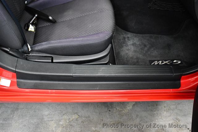 2006 Mazda MX-5 Miata 2dr Convertible Sport Manual - 22844775 - 13