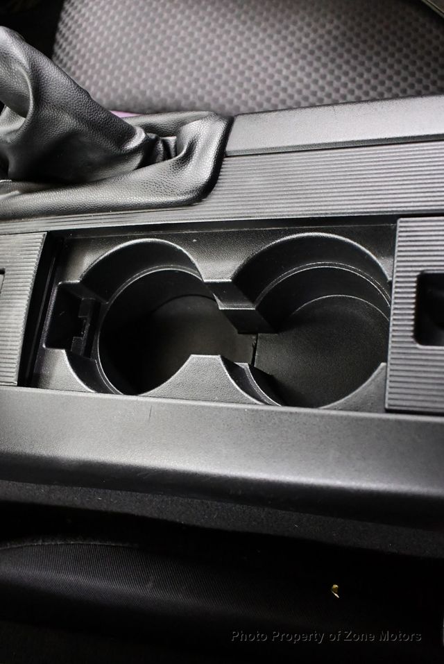 2006 Mazda MX-5 Miata 2dr Convertible Sport Manual - 22844775 - 23