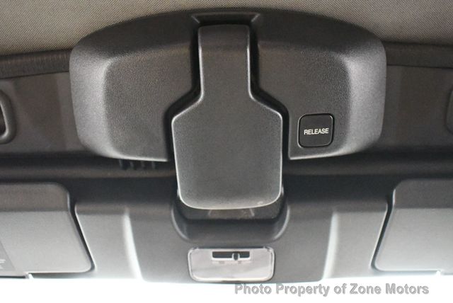 2006 Mazda MX-5 Miata 2dr Convertible Sport Manual - 22844775 - 25