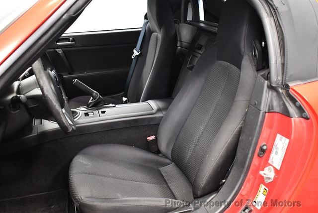 2006 Mazda MX-5 Miata 2dr Convertible Sport Manual - 22844775 - 6