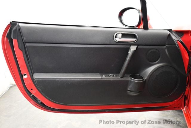 2006 Mazda MX-5 Miata 2dr Convertible Sport Manual - 22844775 - 7