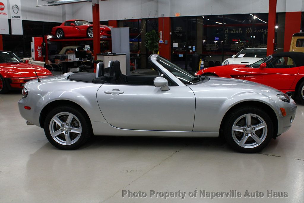 2006 Mazda MX-5 Miata Miata Touring photo 10
