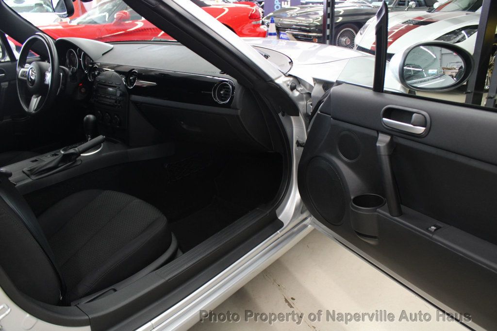 2006 Mazda MX-5 Miata Miata Touring photo 25
