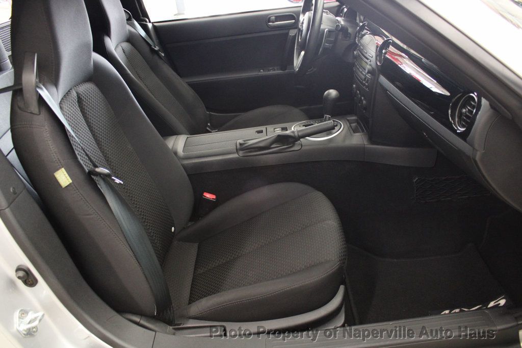 2006 Mazda MX-5 Miata Miata Touring photo 26