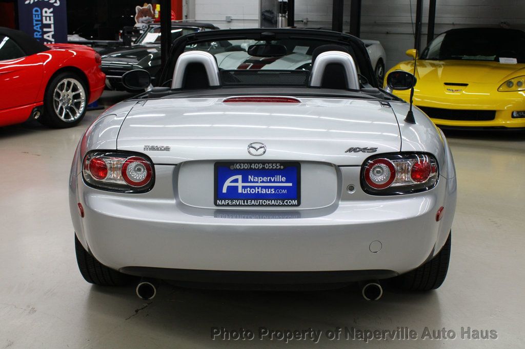 2006 Mazda MX-5 Miata Miata Touring photo 8