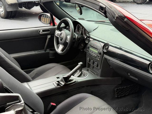 2006 Mazda MX-5 Miata Base - 23057169 - 24