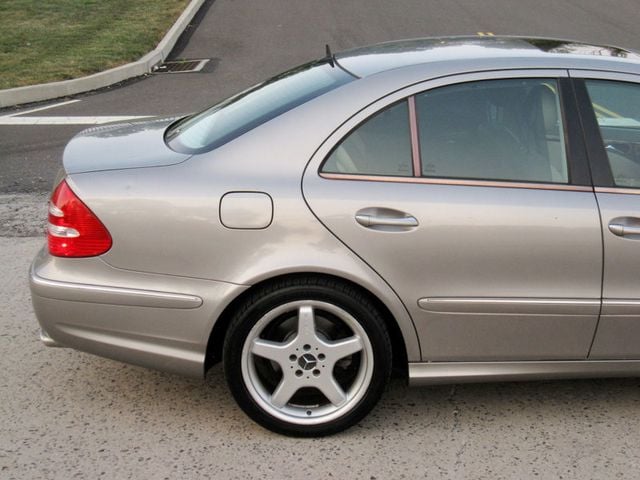 2006 Mercedes-Benz E-Class E350 4dr Sedan 3.5L - 22594790 - 10