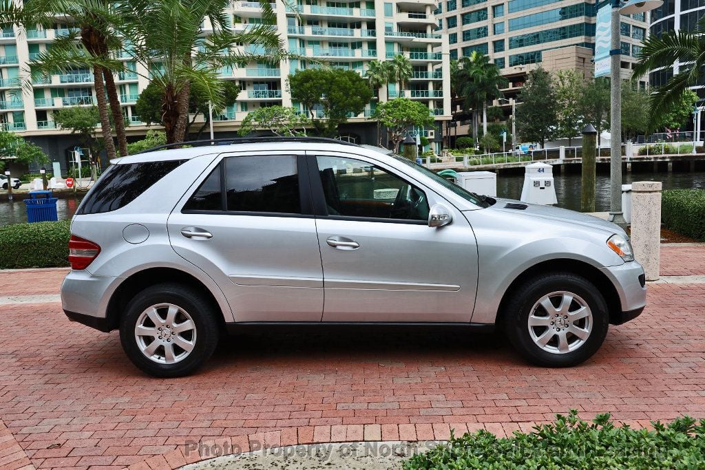2006 Mercedes Benz ML 350 4MATIC photo 47