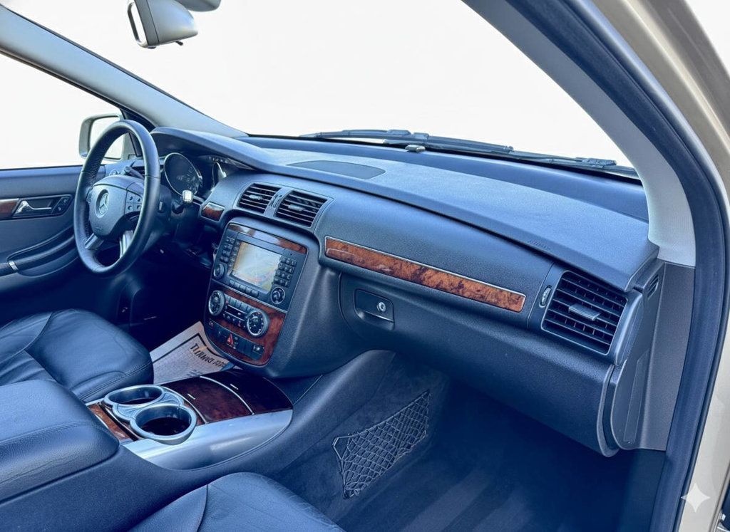 2006 Mercedes-Benz R-Class R 350 AWD 4MATIC 4dr Wagon - 22962410 - 14