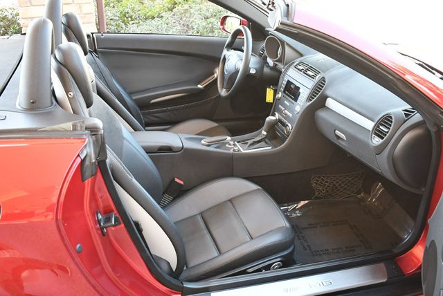 2006 Mercedes-Benz SLK 55 AMG Roadster W/Premium Package - 22955710 - 56