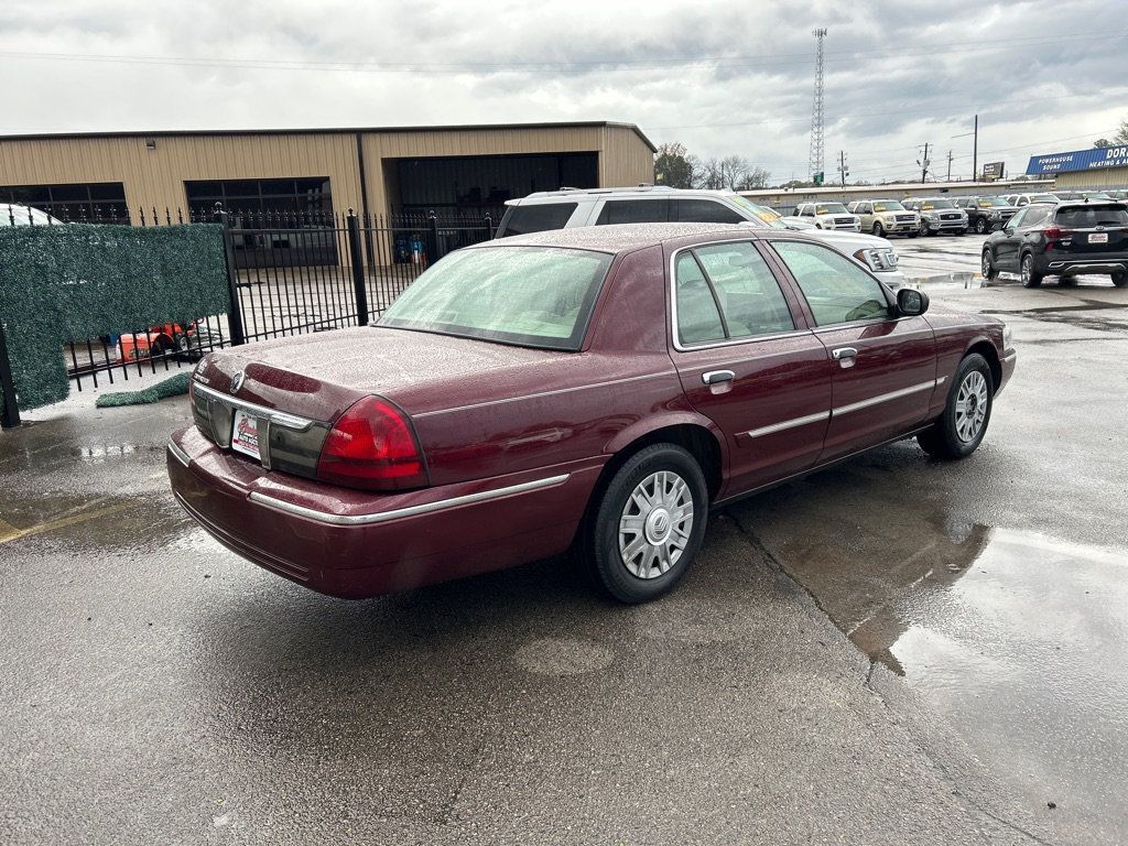 2006 Mercury Grand Marquis GS photo 3