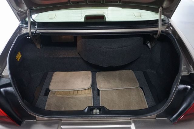 2006 Mercury Grand Marquis *LS Ultimate* *West Coast Car* *Super Clean* - 23010776 - 38