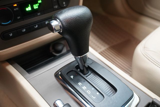 2006 Mercury Milan 4dr Sedan Premier 3.0 - 22980950 - 16