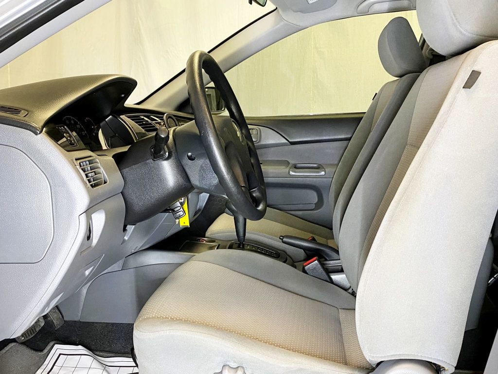 2006 Mitsubishi Lancer 4dr Sedan ES Automatic - 22981326 - 14