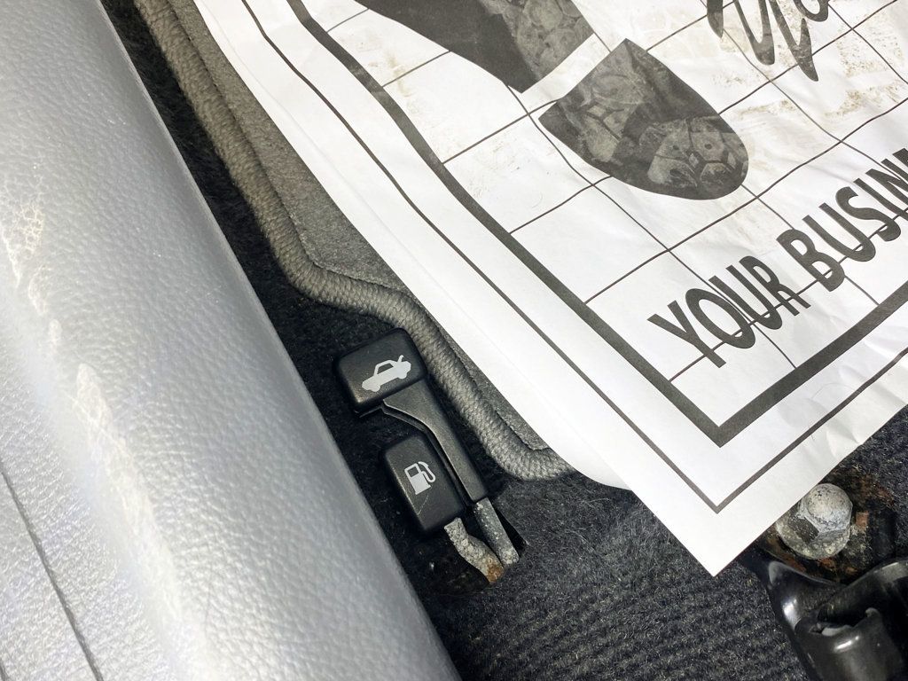 2006 Mitsubishi Lancer 4dr Sedan ES Automatic - 22981326 - 17