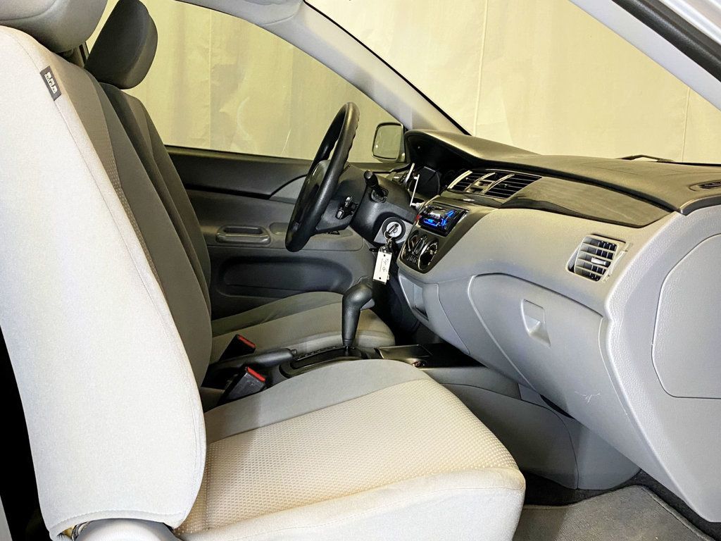 2006 Mitsubishi Lancer 4dr Sedan ES Automatic - 22981326 - 31