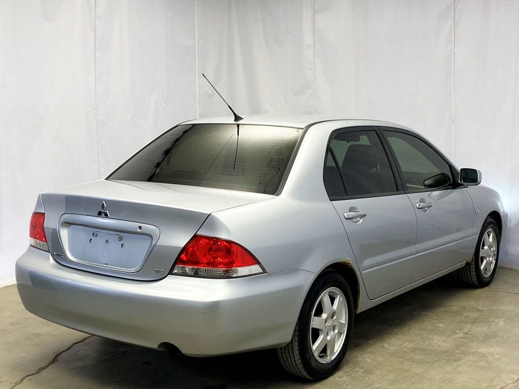 2006 Mitsubishi Lancer 4dr Sedan ES Automatic - 22981326 - 6